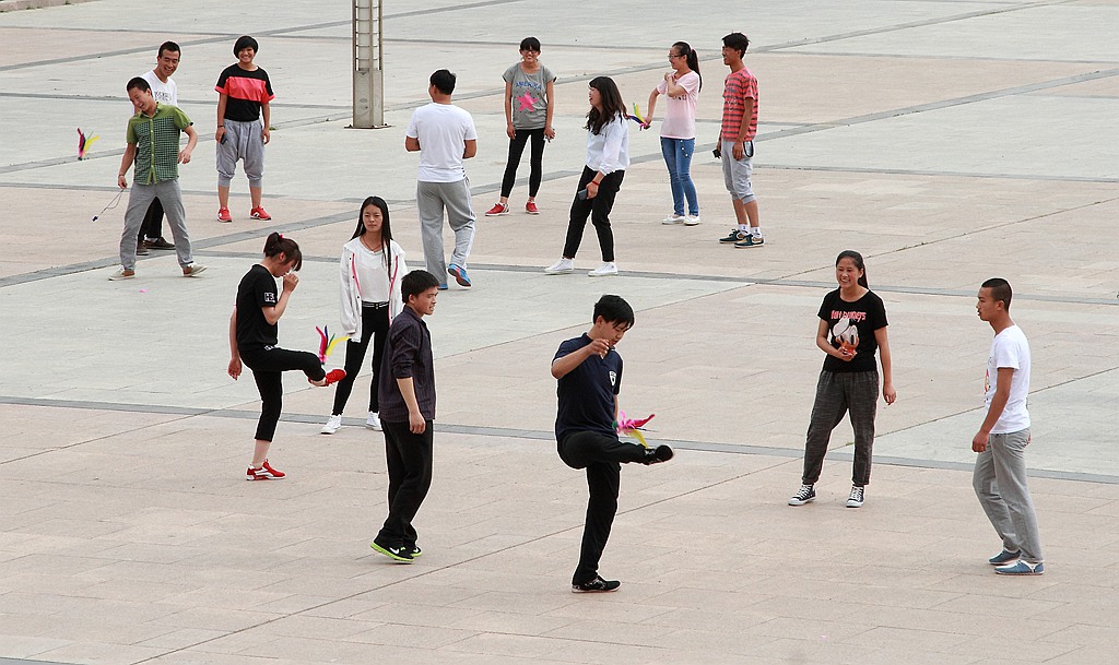 宁夏防沙治沙职业技术学院团委举办学生毽球比赛
